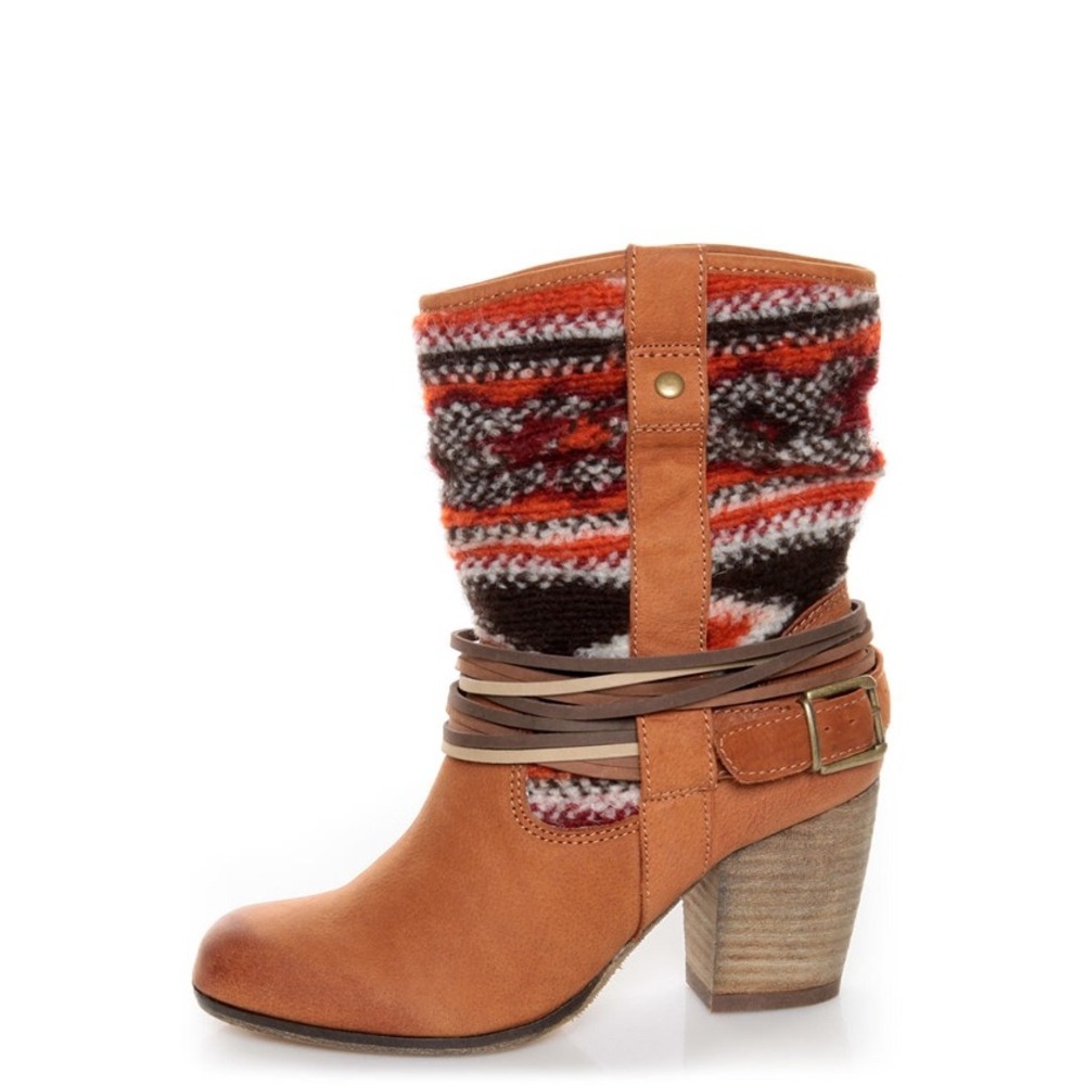 Steve Madden Cognac Tolteca Southwestern Knit Wrap Buckle Ankle Boots Size 7